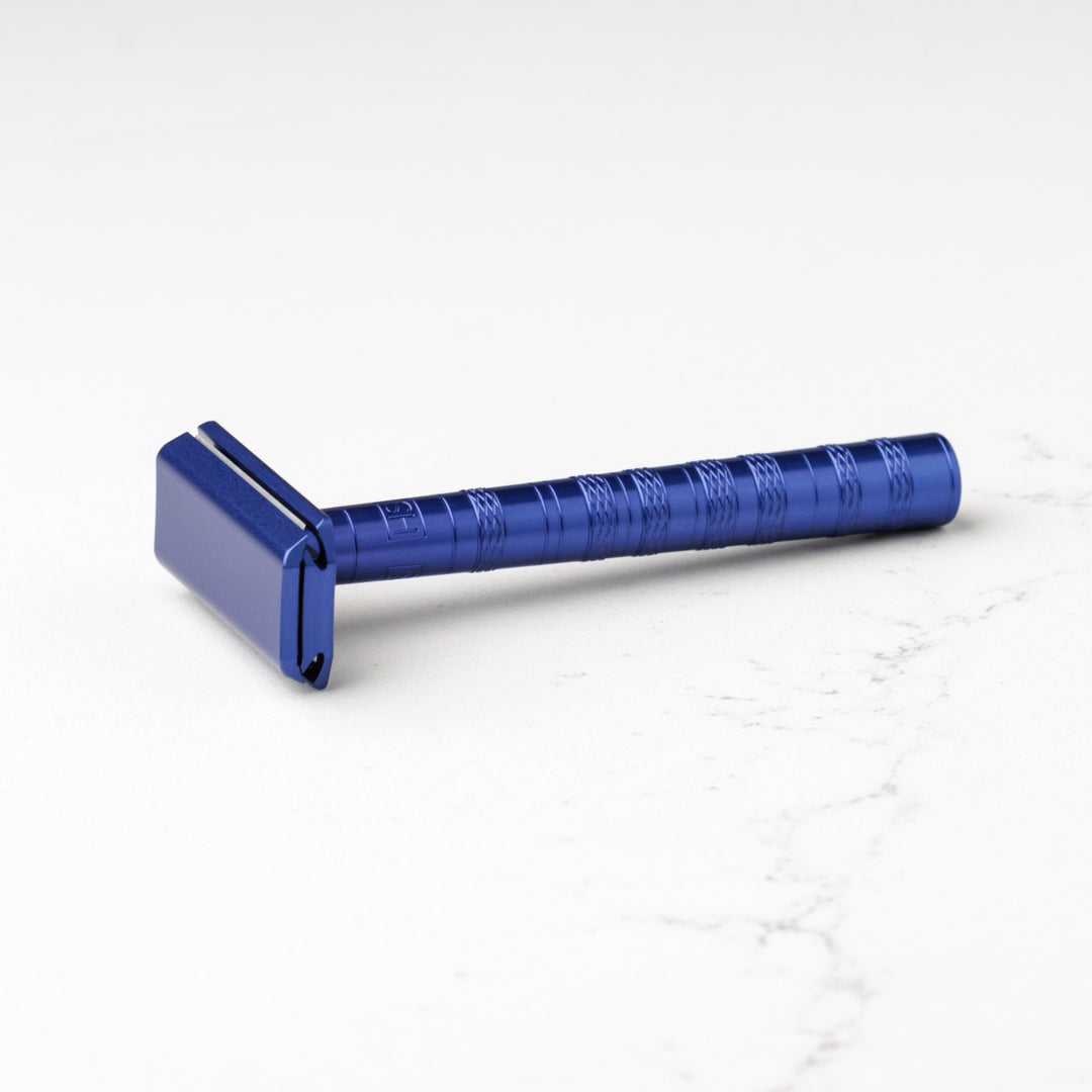 http://www.therazorcompany.com/cdn/shop/products/Henson-Shaving-New-Beveled-Edge-Aluminum-AL13-Double-Edge-Safety-Razor-Steel-Blue_1200x1200.jpg?v=1657234880