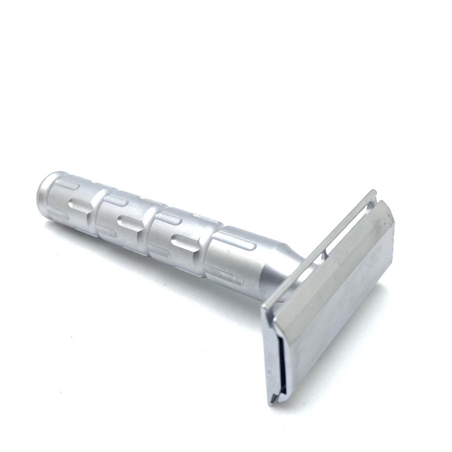 Pre-Owned - The GoodFellas Smile Stainless Steel Syntesi - Double Edge Safety Razor